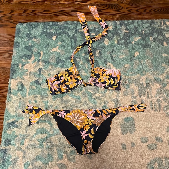 J Crew bikini NWOT size L - Picture 1 of 3